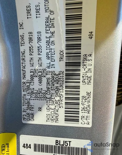 2018 Toyota Tundra Double Cab Sr z USA, uszkodzony, nr VIN 5TFRM5F13JX123132